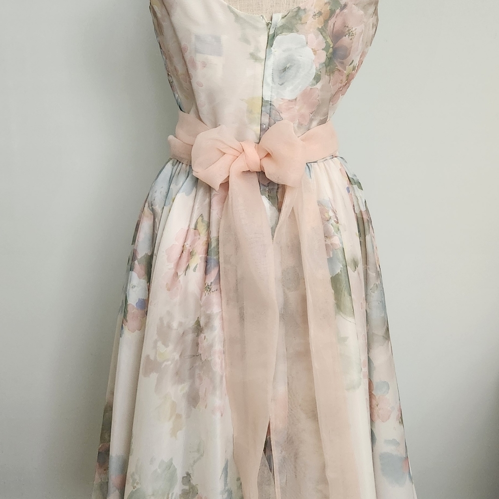Vintage Spring Easter Dress - Picture 9 of 16